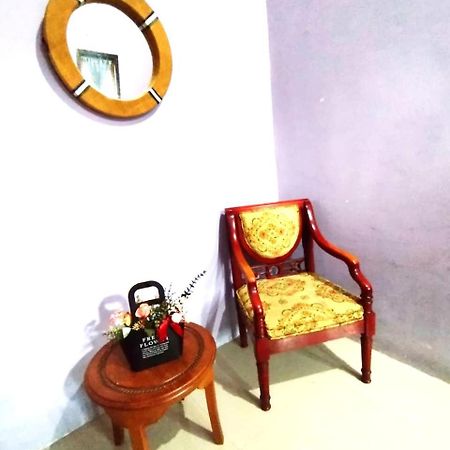 Kurnia Homestay Ternate Esterno foto