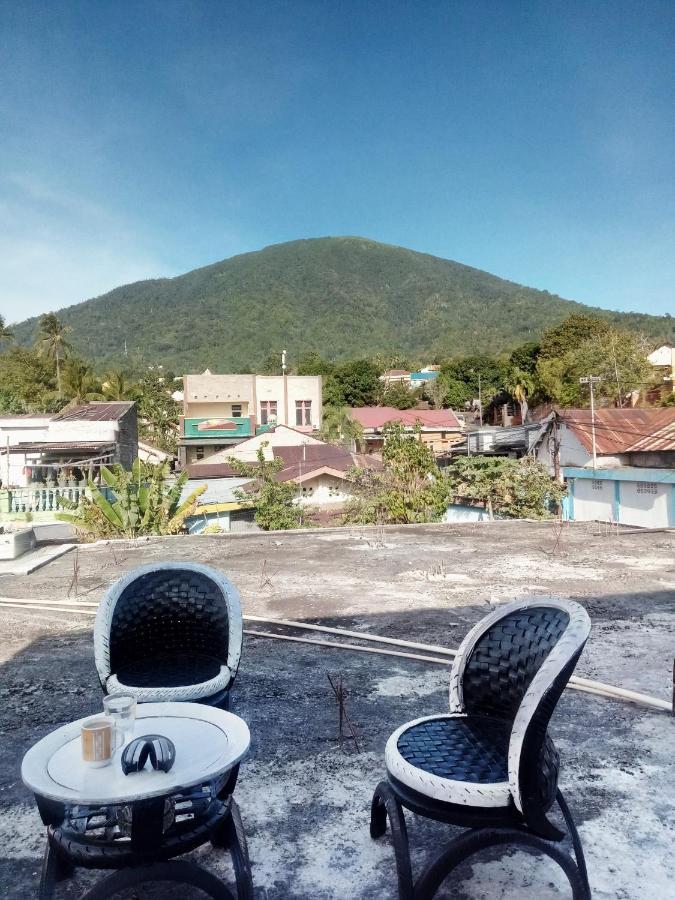 Kurnia Homestay Ternate Esterno foto
