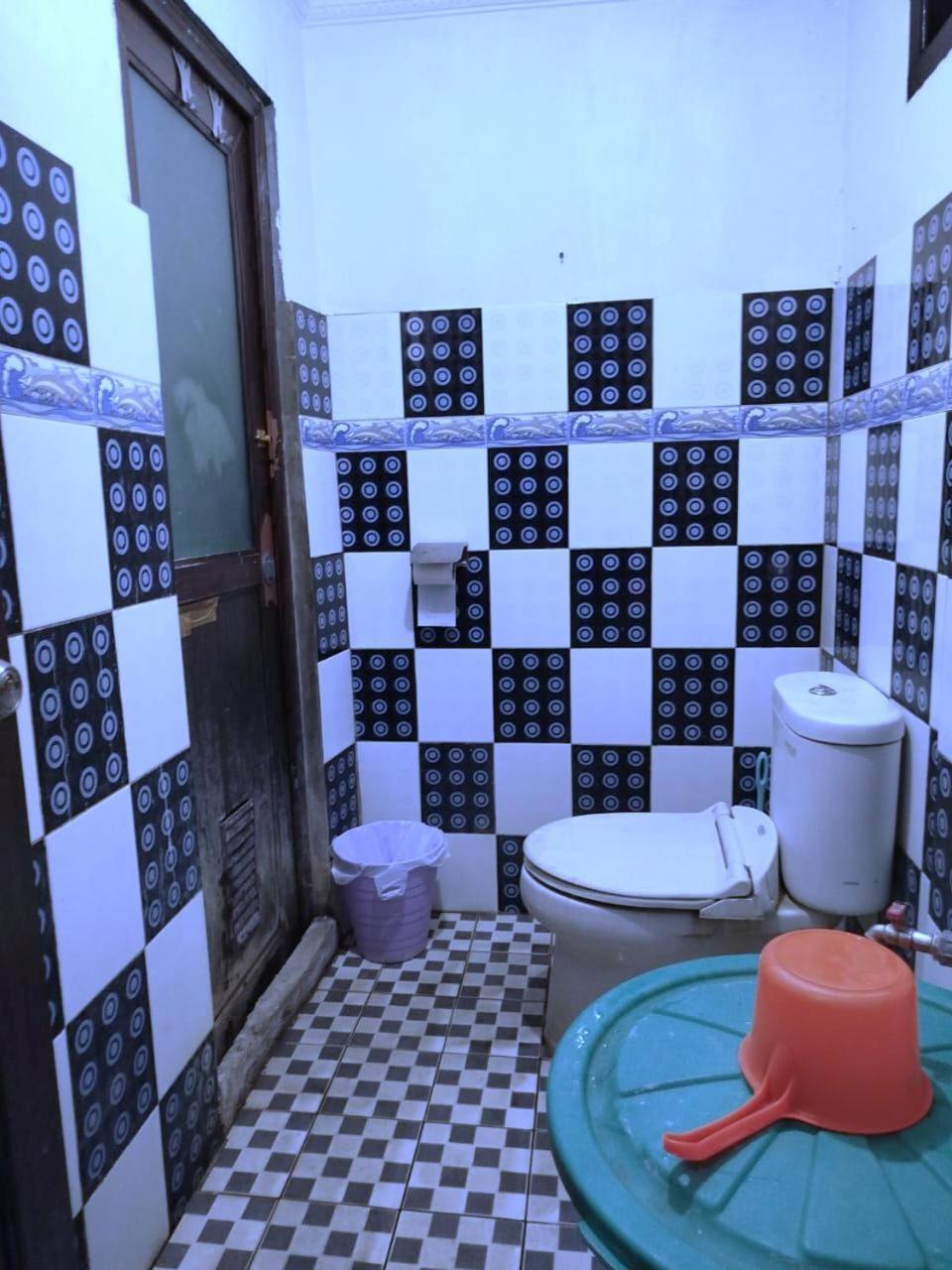 Kurnia Homestay Ternate Esterno foto