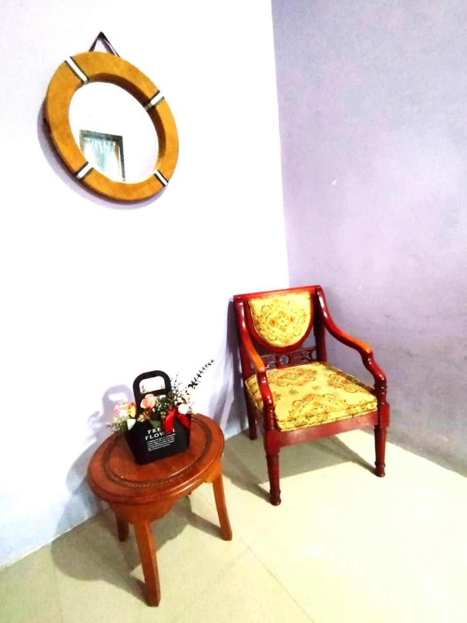 Kurnia Homestay Ternate Esterno foto